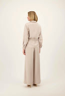 Zusss - Lange Satijnen Blouse met Ceintuur - Crème / Wit