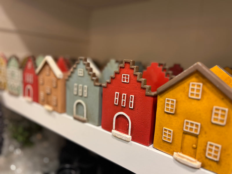 Keramieken gekleurde HUISJES - Curacao - Lichtroze