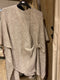 Prachtige Omslagdoek / Poncho / Vest - Beige / Zand met gouddraad