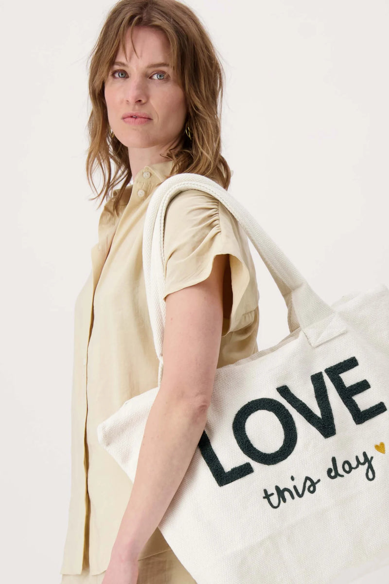 Zusss - Shopper Love This Day