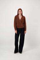 Zusss - Wikkel trui in Fluffy garen - Mid brown