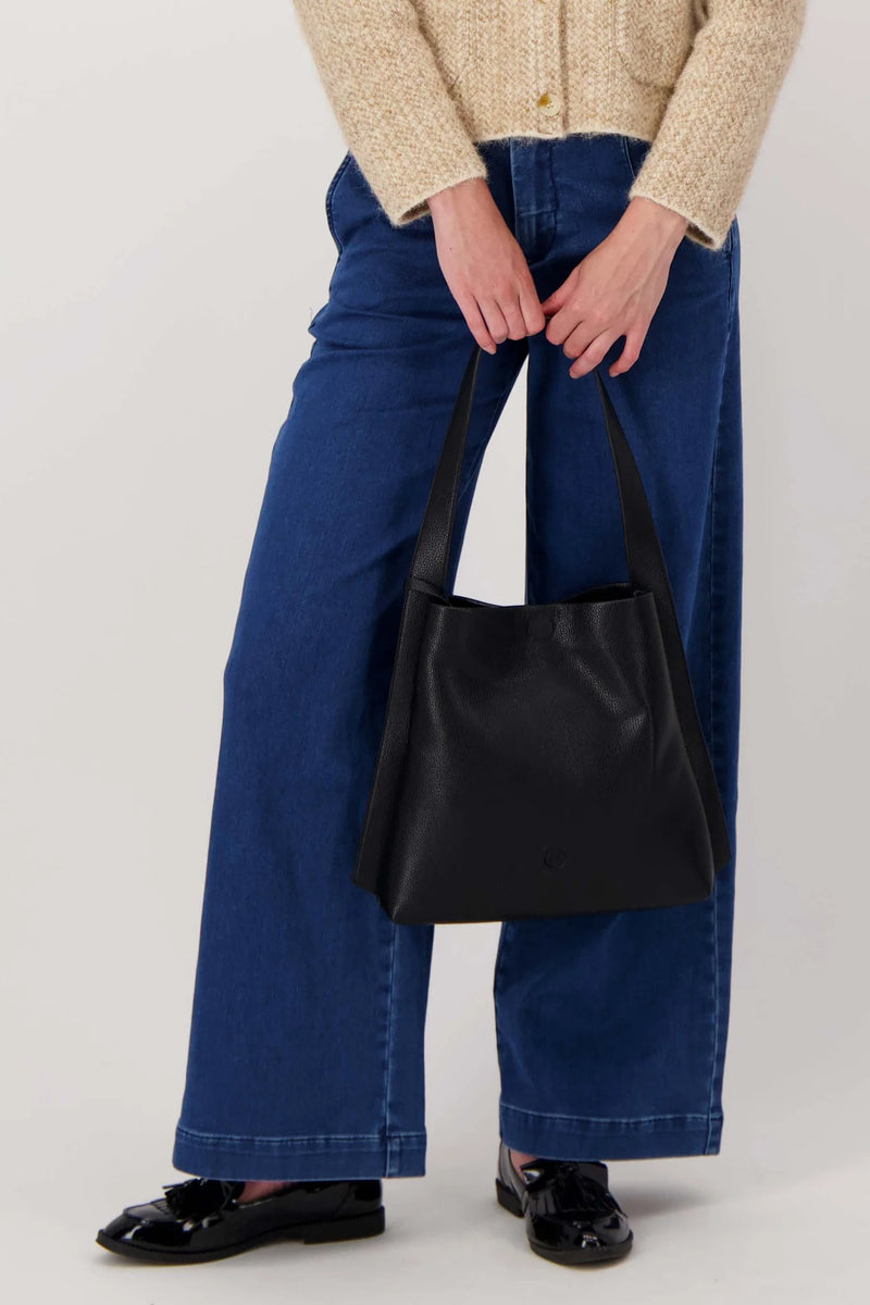 Zusss - Schoudertas Met Mooi Strap Detail + Make Up Tasje - Zwart
