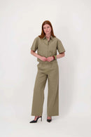 Zusss - Body Blouse met Korte Mouw - Light Mossgreen