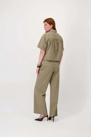 Zusss - Body Blouse met Korte Mouw - Light Mossgreen