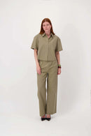 Zusss - Body Blouse met Korte Mouw - Light Mossgreen