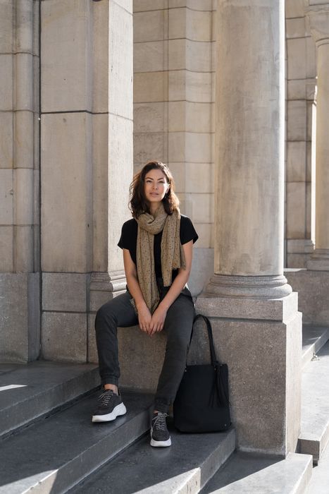 Zusss Basic Shopper met kwast - Zwart