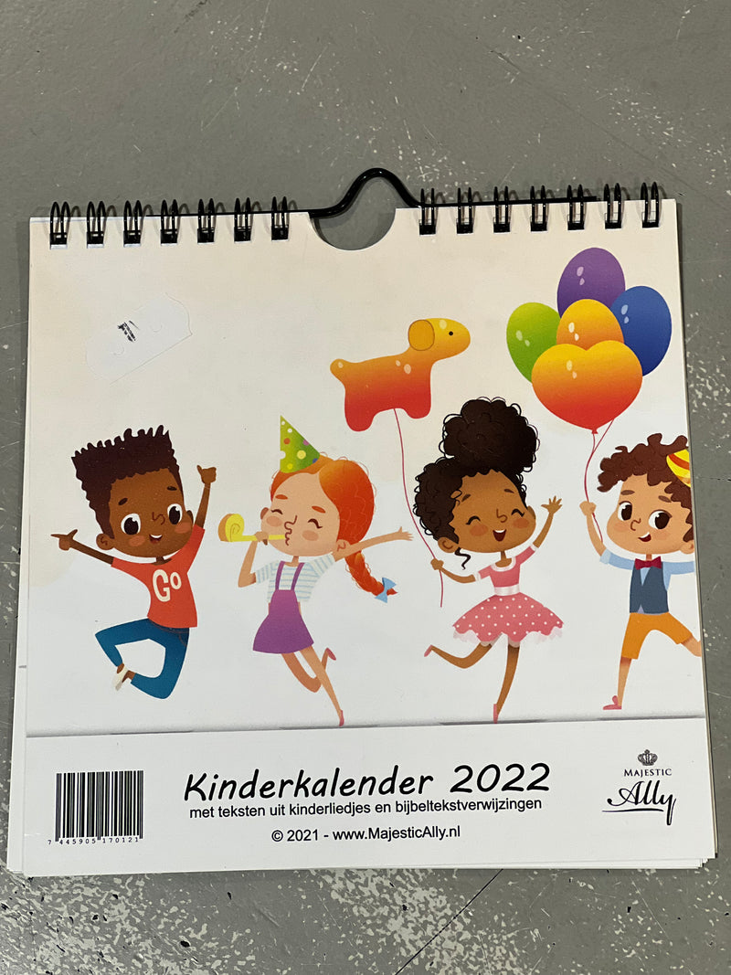 Bureaukalender kinderen 2022 - Majestic Ally