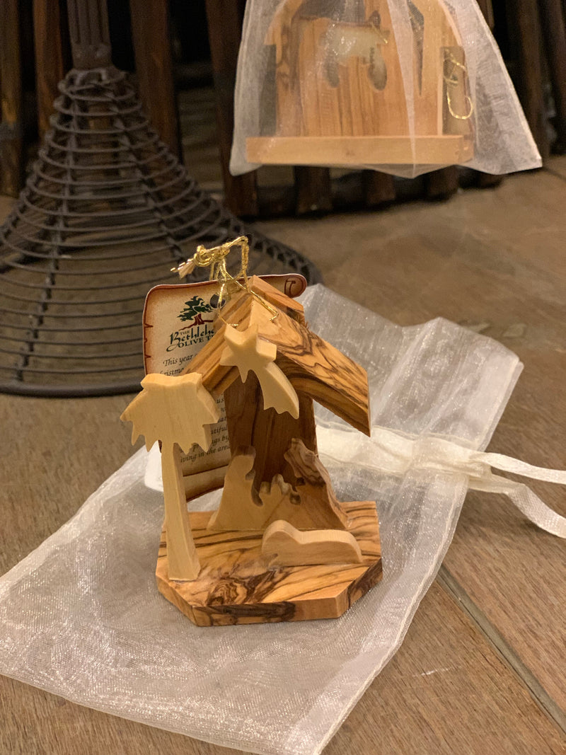 Kersthanger Kerststal in organza zakje  - Olijfboomhout